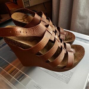 Sam Edelman Strapped wedges